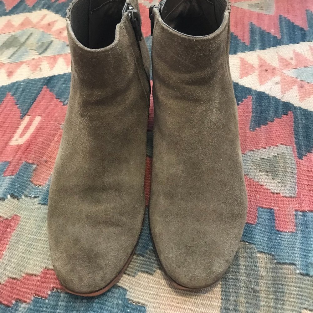 Clarks Women’s Maypearl Boot/Bootie (Sz 7.5)